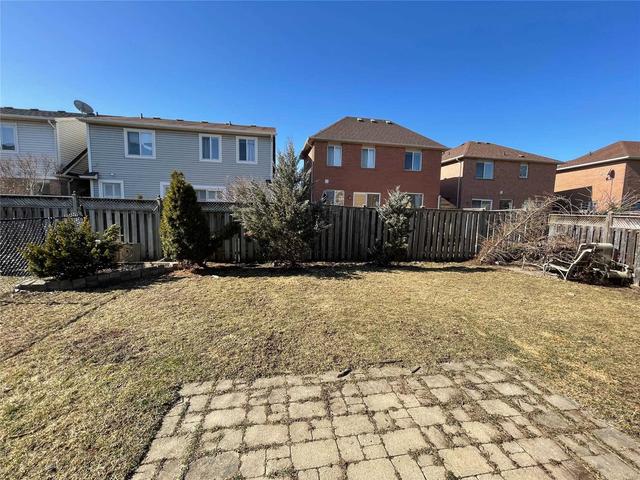 1585 Gowling Terr, House semidetached with 3 bedrooms, 3 bathrooms and 2 parking in Milton ON | Image 33