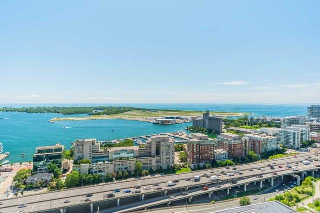3511 - 15 Fort York Blvd, Condo with 2 bedrooms, 2 bathrooms and 1 parking in Toronto ON | Image 11