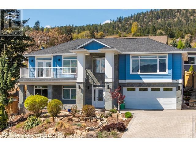 6148 Lipsett Avenue, House detached with 4 bedrooms, 2 bathrooms and 4 parking in Peachland BC | Image 3