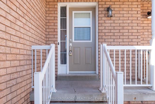 46 Coleman Dr, House attached with 2 bedrooms, 2 bathrooms and 3 parking in Barrie ON | Image 12