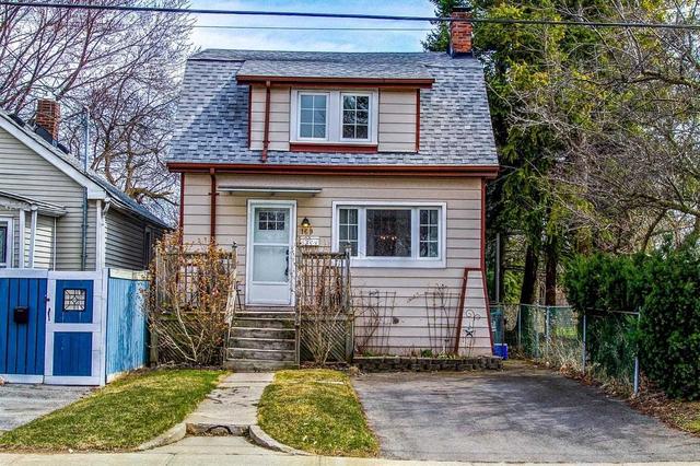 169 Raleigh Ave, House detached with 3 bedrooms, 1 bathrooms and 1 parking in Toronto ON | Image 1