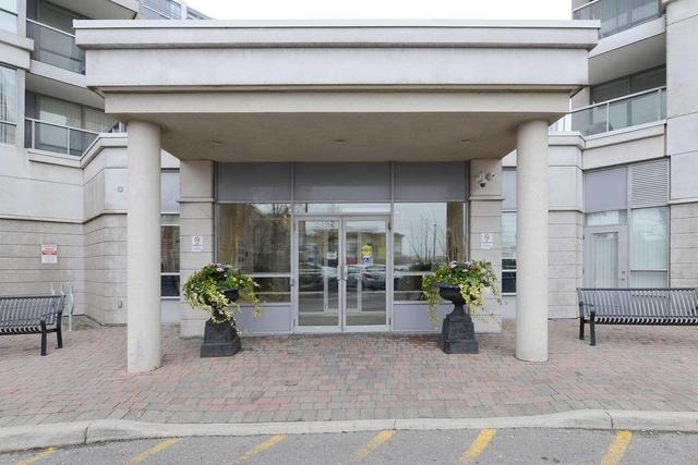 1003 - 50 Disera Dr, Condo with 2 bedrooms, 2 bathrooms and 2 parking in Vaughan ON | Image 2