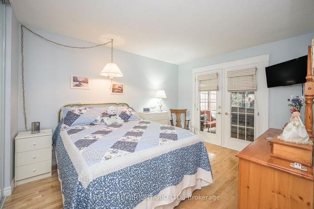 48 Townline Rd W, House semidetached with 2 bedrooms, 2 bathrooms and 6 parking in St. Catharines ON | Image 3