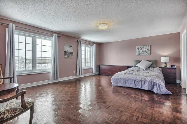 109 Lady Karen Cres, House detached with 4 bedrooms, 5 bathrooms and 6 parking in Vaughan ON | Image 7