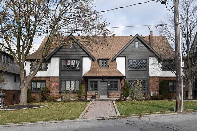 307 Riverside Dr, House detached with 9 bedrooms, 6 bathrooms and 6 parking in Toronto ON | Image 16
