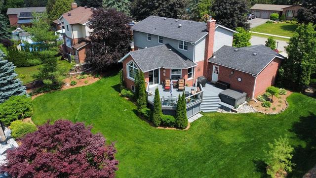 12 Valleygreen Cres, House detached with 4 bedrooms, 4 bathrooms and 6 parking in Caledon ON | Image 24