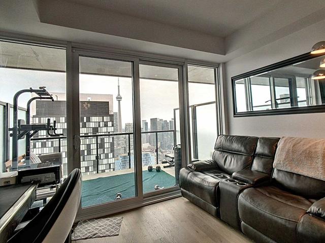 3309 - 488 University Ave, Condo with 1 bedrooms, 1 bathrooms and 0 parking in Toronto ON | Image 5