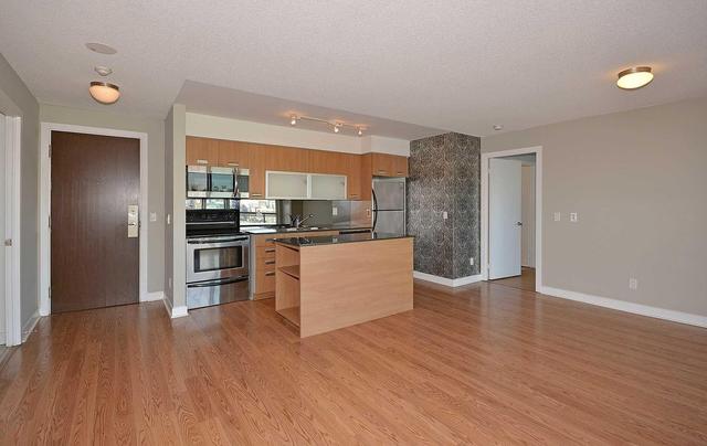 2007 - 80 Western Battery Rd, Condo with 2 bedrooms, 2 bathrooms and 2 parking in Toronto ON | Image 6