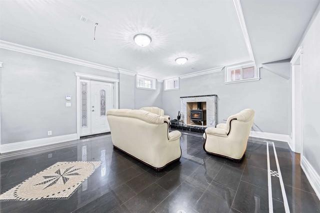 718 Glengrove Ave, House detached with 4 bedrooms, 4 bathrooms and 4 parking in Toronto ON | Image 22