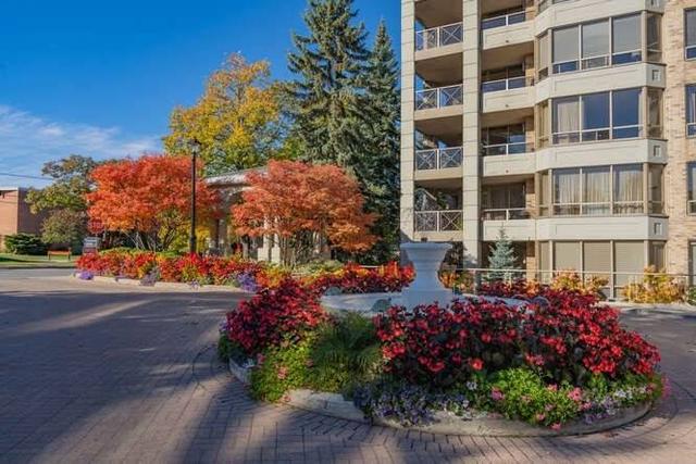 408 - 215 The Donway W, Condo with 2 bedrooms, 2 bathrooms and 1 parking in Toronto ON | Image 15