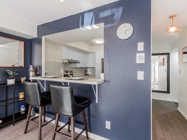 805 - 5 Everson Dr, Townhouse with 2 bedrooms, 2 bathrooms and 1 parking in Toronto ON | Image 5