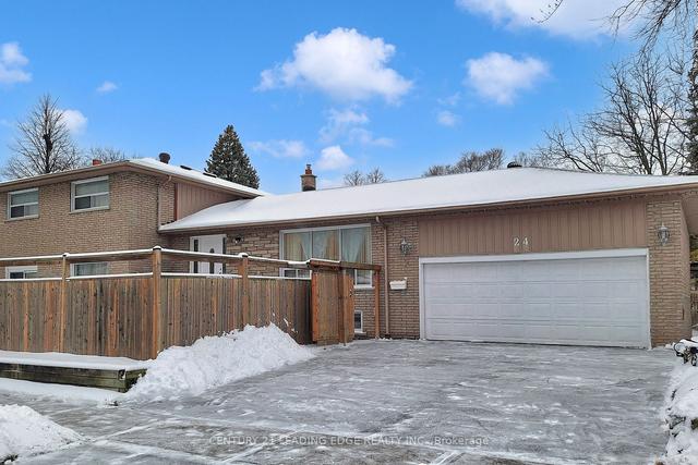 24 Deekshill Dr, House detached with 4 bedrooms, 4 bathrooms and 4 parking in Toronto ON | Image 1