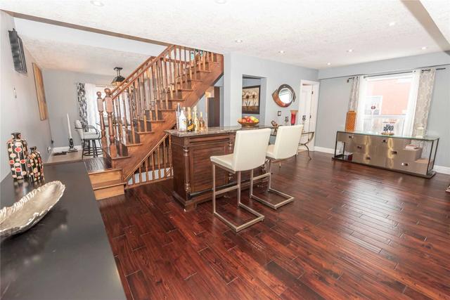 26 Fourth Ave, House semidetached with 3 bedrooms, 4 bathrooms and 7 parking in Kitchener ON | Image 6