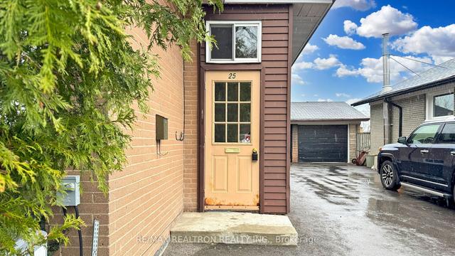 25 Mid Pines Rd, House detached with 3 bedrooms, 2 bathrooms and 4 parking in Toronto ON | Image 29