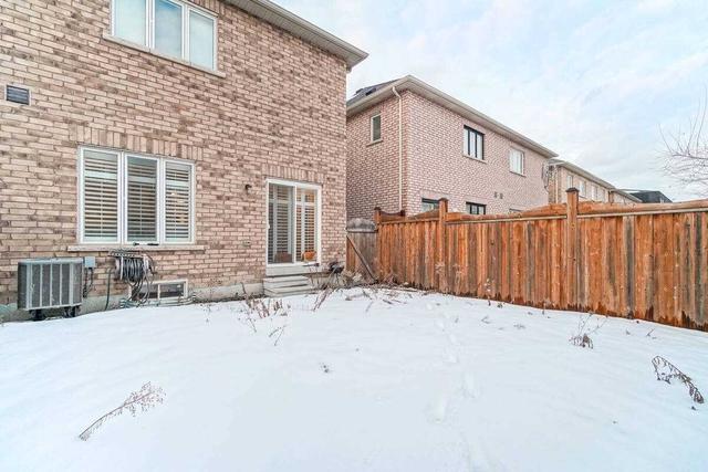 1539 Bruny Ave, House semidetached with 3 bedrooms, 3 bathrooms and 1 parking in Pickering ON | Image 27