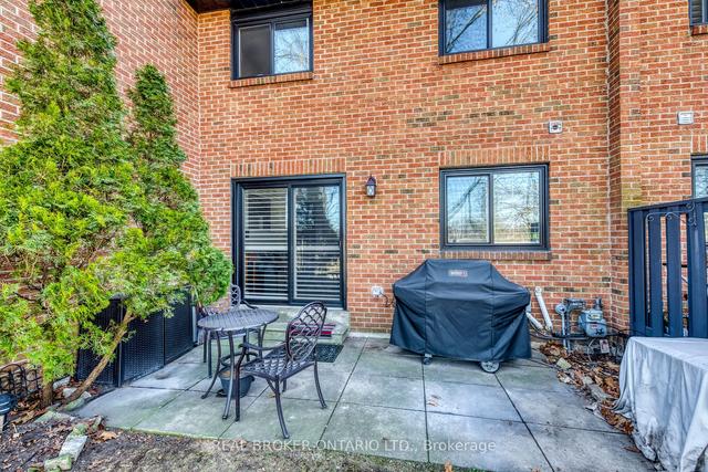 52 - 20 Mineola Rd E, Townhouse with 3 bedrooms, 3 bathrooms and 2 parking in Mississauga ON | Image 9