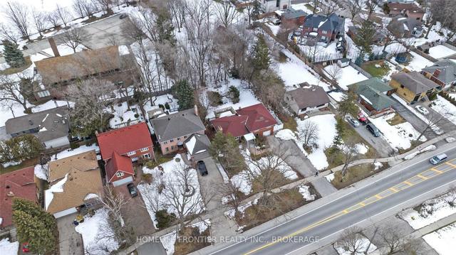 419 Martin Grove Rd, House detached with 4 bedrooms, 2 bathrooms and 8 parking in Toronto ON | Image 30
