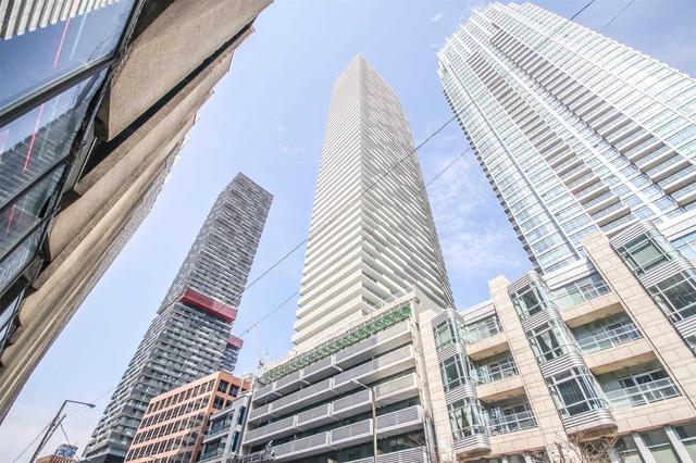 1202 - 2221 Yonge St, Condo with 2 bedrooms, 2 bathrooms and 0 parking in Toronto ON | Image 13