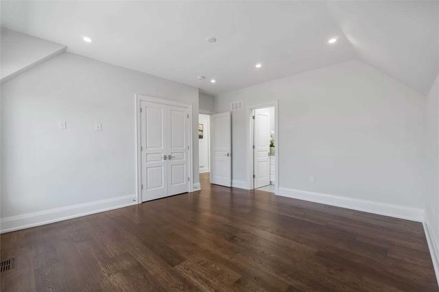 299 Joicey Blvd, House detached with 4 bedrooms, 5 bathrooms and 6 parking in Toronto ON | Image 17