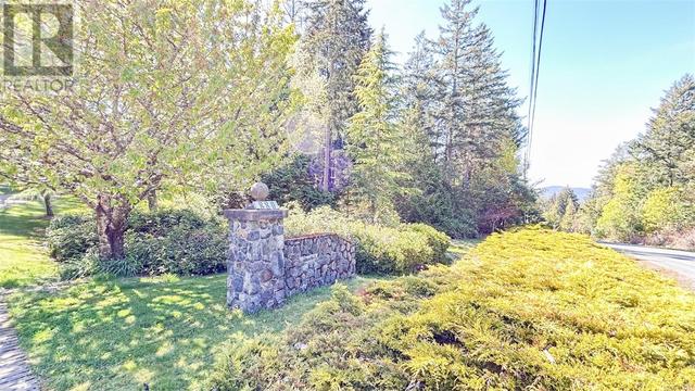 880 Hackamore Dr, House detached with 5 bedrooms, 3 bathrooms and 8 parking in Metchosin BC | Image 36