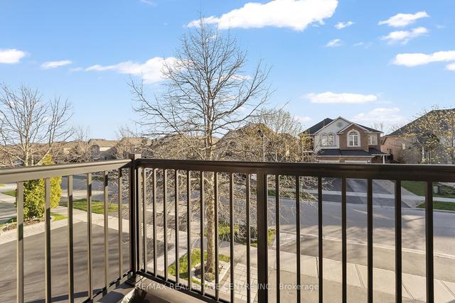 2452 Newcastle Cres, House semidetached with 3 bedrooms, 4 bathrooms and 3 parking in Oakville ON | Image 21