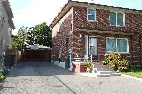 362 Horner Ave, House semidetached with 3 bedrooms, 2 bathrooms and 5 parking in Toronto ON | Image 1