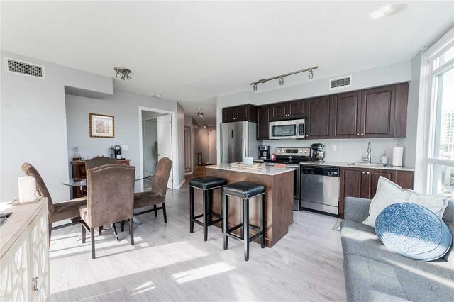 963 - 209 Fort York Blvd, Condo with 2 bedrooms, 1 bathrooms and 1 parking in Toronto ON | Image 5