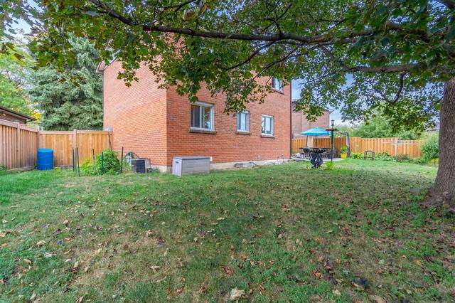 2396 Poplar Cres, House detached with 4 bedrooms, 2 bathrooms and 6 parking in Mississauga ON | Image 17