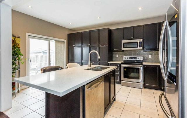159 Minto Cres, House detached with 4 bedrooms, 4 bathrooms and 4 parking in Milton ON | Image 6
