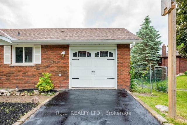 20 Montague Crt, House detached with 3 bedrooms, 2 bathrooms and 3 parking in Peterborough ON | Image 12