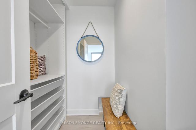 1009 - 99 Cameron St, Condo with 3 bedrooms, 2 bathrooms and 1 parking in Toronto ON | Image 3