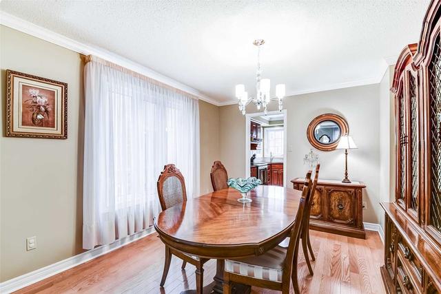 58 Hall Cres, House detached with 4 bedrooms, 4 bathrooms and 4 parking in Brampton ON | Image 2