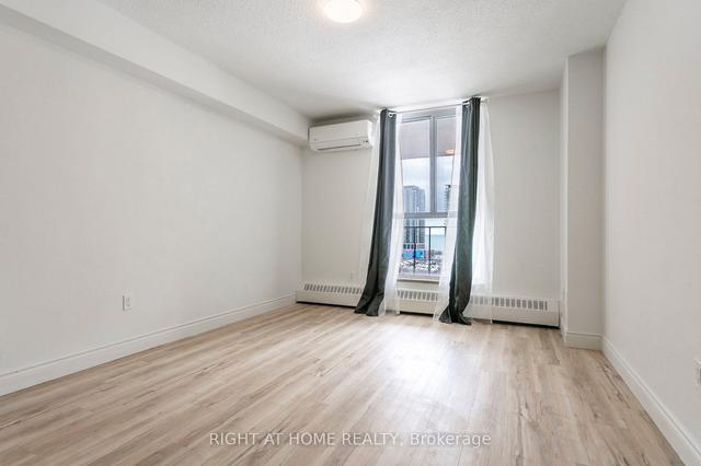 818 - 60 Southport St, Condo with 2 bedrooms, 1 bathrooms and 1 parking in Toronto ON | Image 16