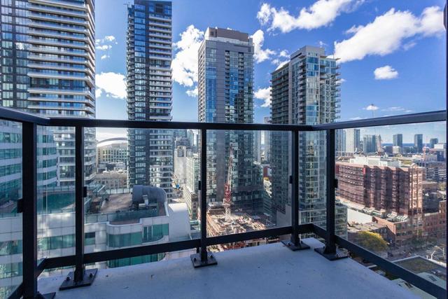2102 - 87 Peter St, Condo with 2 bedrooms, 2 bathrooms and 1 parking in Toronto ON | Image 9