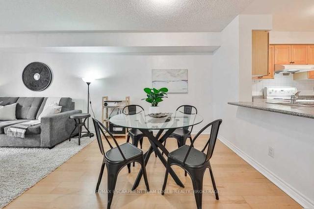 211 - 61 Town Centre Crt, Condo with 1 bedrooms, 1 bathrooms and 1 parking in Toronto ON | Image 7
