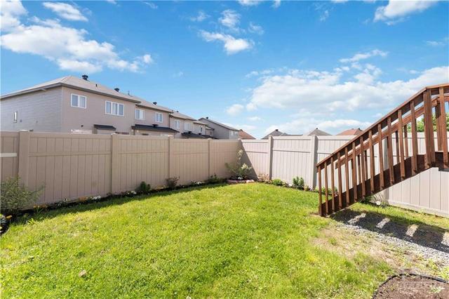 236 Rolling Meadow Crescent, Townhouse with 3 bedrooms, 3 bathrooms and 3 parking in Ottawa ON | Image 24