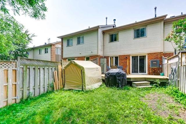 53 Fulton Cres, House attached with 3 bedrooms, 2 bathrooms and 3 parking in Whitby ON | Image 18