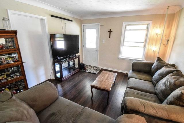 37 Marquis St, House detached with 2 bedrooms, 1 bathrooms and 2 parking in St. Catharines ON | Image 40