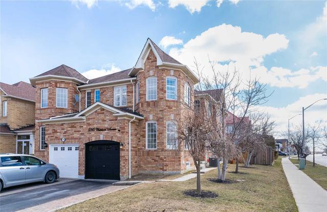 5915 Whitehorn Ave, House semidetached with 4 bedrooms, 4 bathrooms and 4 parking in Mississauga ON | Image 12