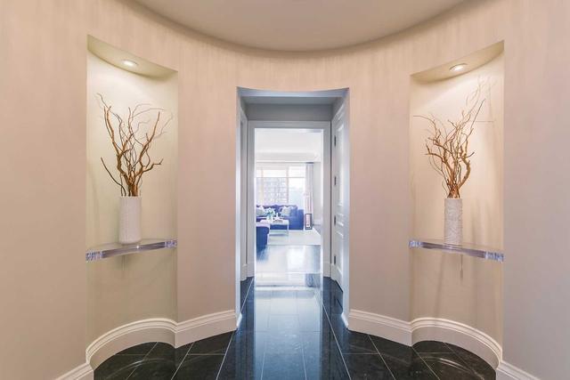 14a - 1 St Thomas St, Condo with 2 bedrooms, 3 bathrooms and 2 parking in Toronto ON | Image 36