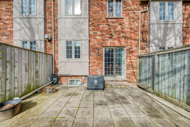 10 - 2401 Fifth Line, Townhouse with 2 bedrooms, 4 bathrooms and 2 parking in Mississauga ON | Image 33