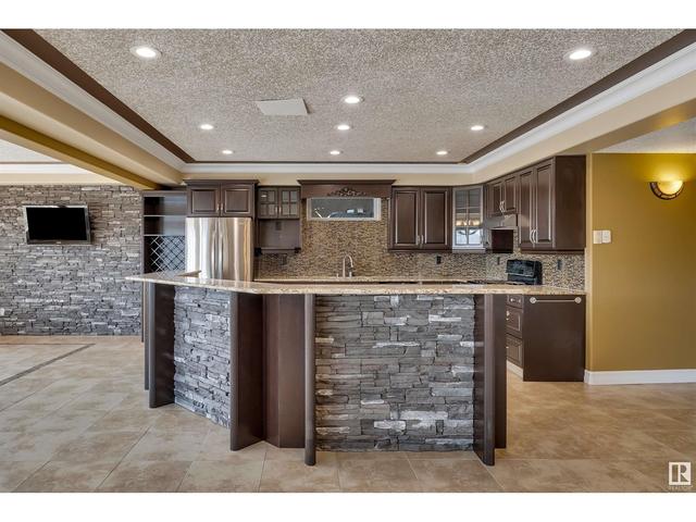 7203 164 Av Nw, House detached with 6 bedrooms, 5 bathrooms and 4 parking in Edmonton AB | Image 28