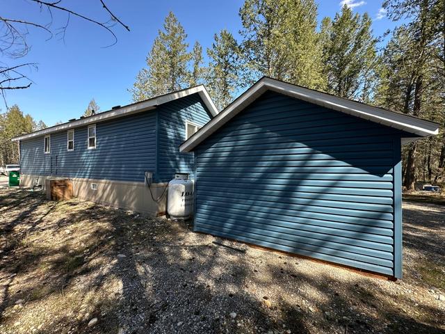 118 - 5478 Highway 93/95, Home with 2 bedrooms, 2 bathrooms and 3 parking in East Kootenay F BC | Image 25
