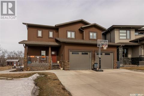 1210 Dennis Street, House detached with 5 bedrooms, 3 bathrooms and null parking in Esterhazy SK | Card Image