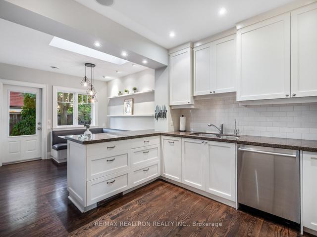 57 Glenholme Ave, House detached with 5 bedrooms, 3 bathrooms and 2 parking in Toronto ON | Image 3