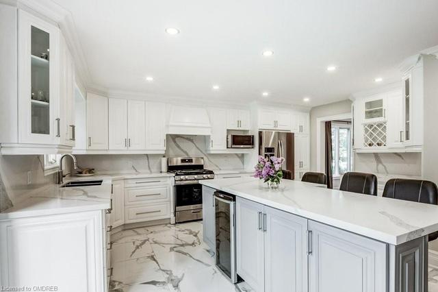 3223 Shoreline Drive, House detached with 4 bedrooms, 3 bathrooms and 4 parking in Oakville ON | Image 17