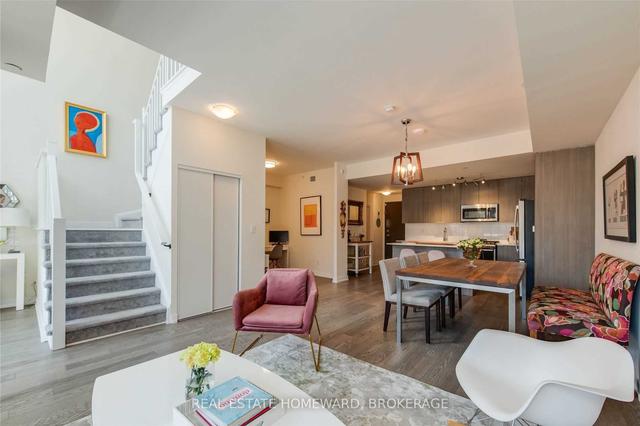 th10 - 1350 Kingston Rd, Townhouse with 2 bedrooms, 3 bathrooms and 1 parking in Toronto ON | Image 1