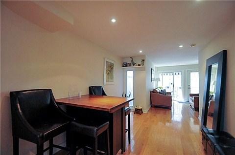 31 Belmont St, House attached with 2 bedrooms, 2 bathrooms and null parking in Toronto ON | Image 3