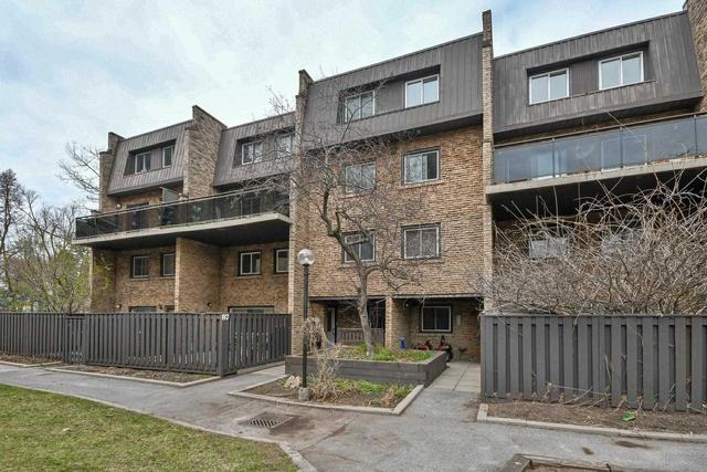 87 - 140 Ling Rd, Townhouse with 3 bedrooms, 2 bathrooms and 1 parking in Toronto ON | Image 2
