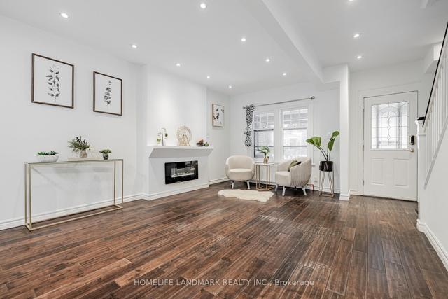 109 Bedford Park Ave, House semidetached with 3 bedrooms, 2 bathrooms and 2 parking in Toronto ON | Image 30